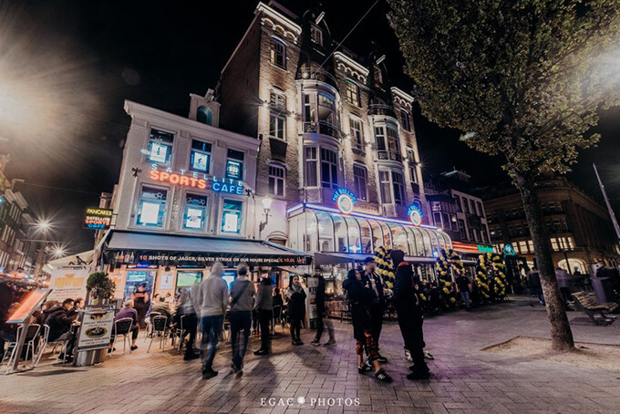 image of night tour showing the night life in amsterdam