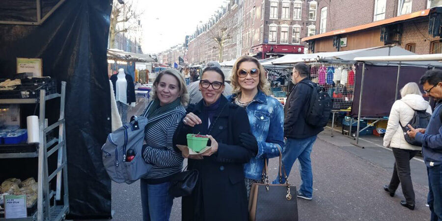 Image of tour at the Albert Cuyp Market in the Netherlands