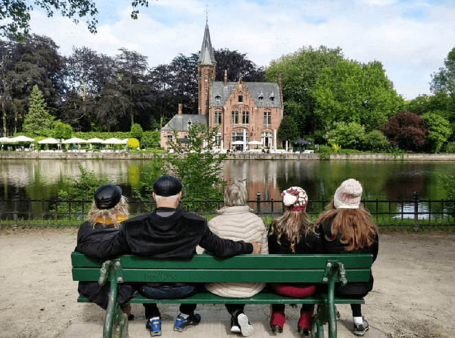 image of family tour in bruges.
